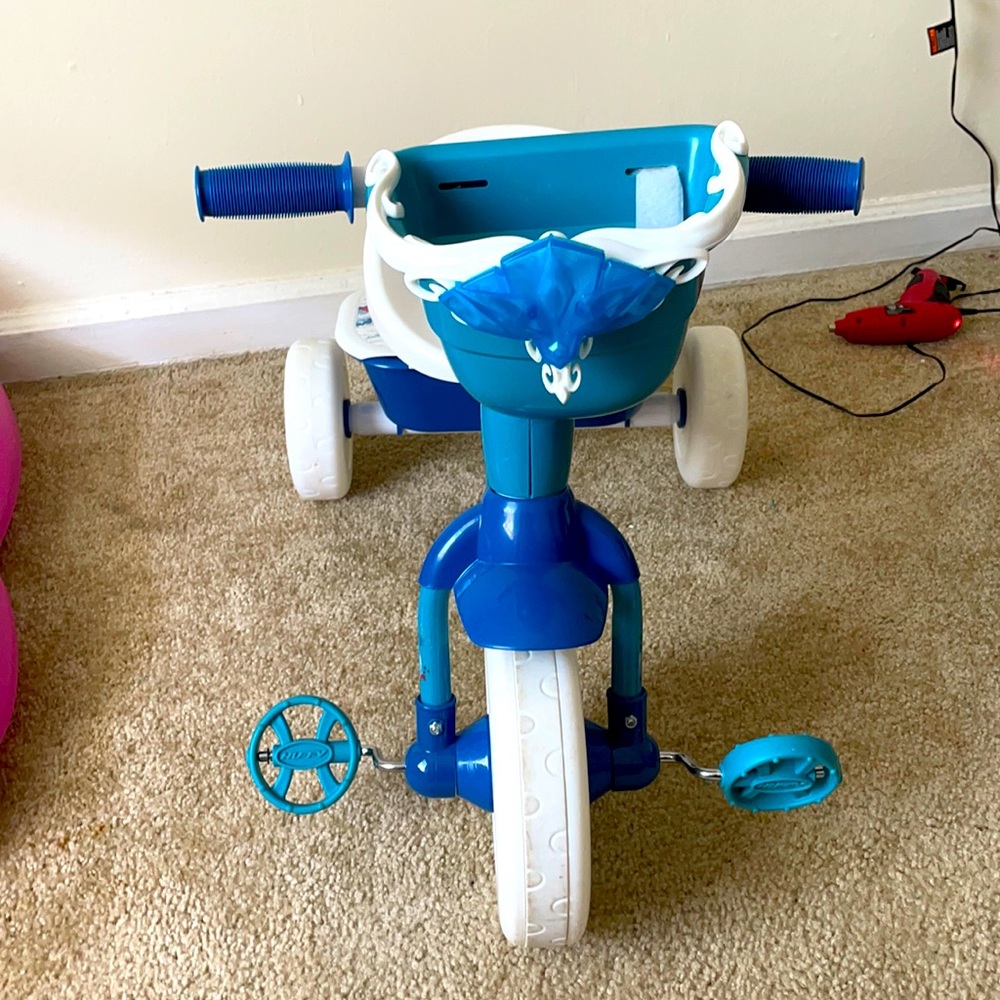 Frozen toddler 3 wheel Trike with 2 storage bins